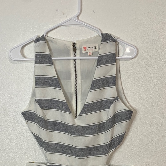 L'ATISTE Gray and White Striped Jumpsuit Size M - Picture 4 of 16